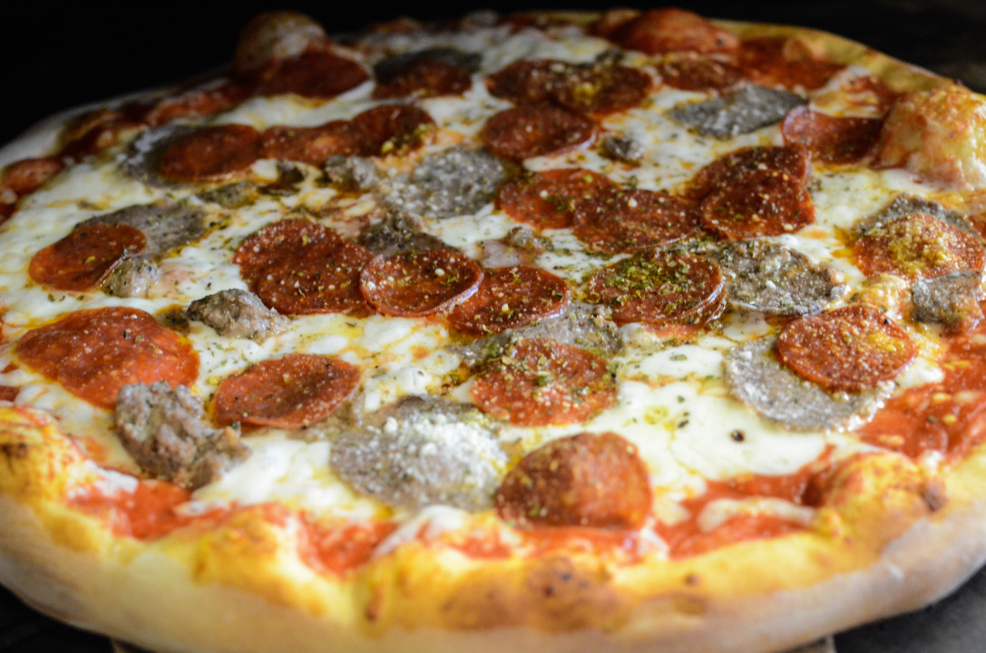 Pete's Pizza in Daytona Beach, Florida Order Online